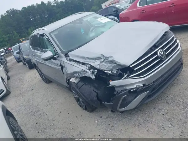 3VV3B7AX9PM055390 2023 VOLKSWAGEN TIGUAN - Image 1