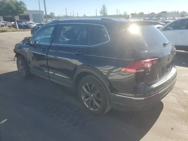 3VV3B7AX9PM125664 2023 VOLKSWAGEN TIGUAN - Image 2