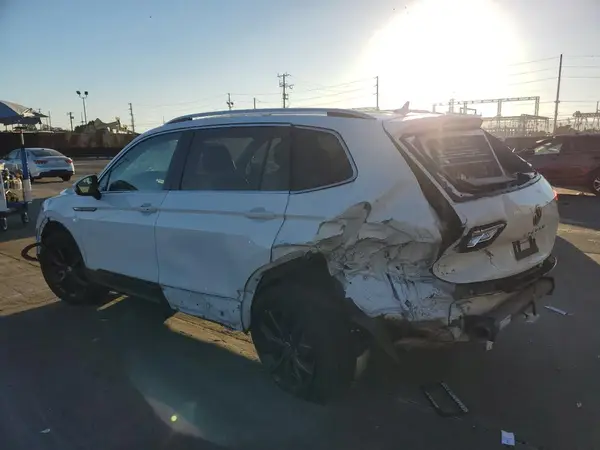 3VV3B7AX9RM098307 2024 VOLKSWAGEN TIGUAN - Image 2