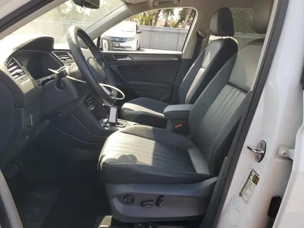 2024 VOLKSWAGEN TIGUAN auction photo 7