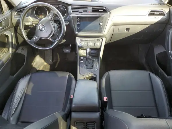 3VV3B7AXXJM000891 2018 VOLKSWAGEN TIGUAN - Image 8