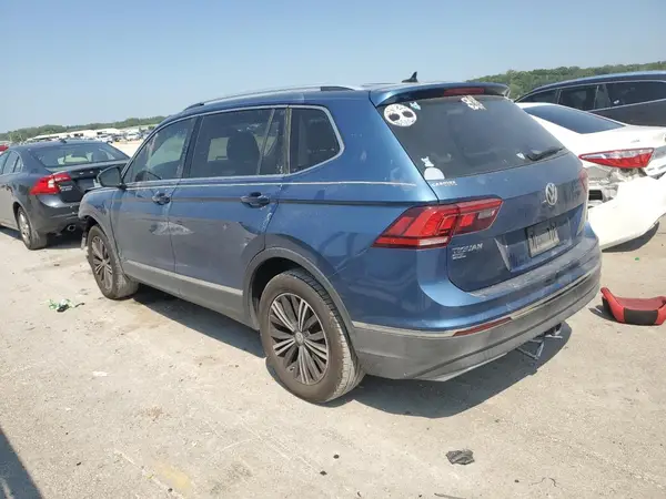 3VV3B7AXXJM004133 2018 VOLKSWAGEN TIGUAN - Image 2