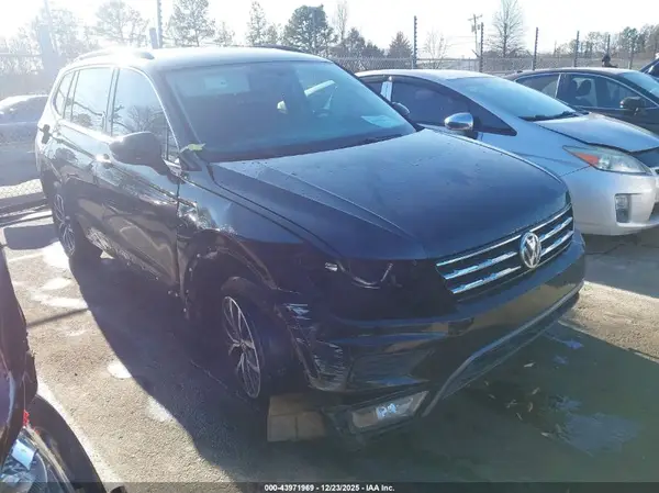 3VV3B7AXXJM004147 2018 VOLKSWAGEN TIGUAN - Image 1