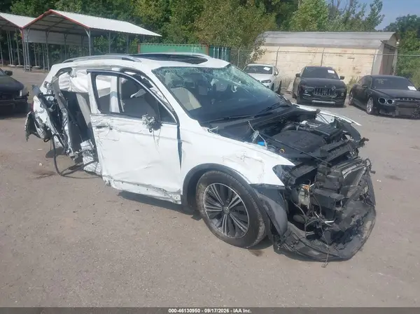 3VV3B7AXXJM005430 2018 VOLKSWAGEN TIGUAN - Image 1