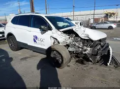 3VV3B7AXXJM005573 2018 VOLKSWAGEN TIGUAN