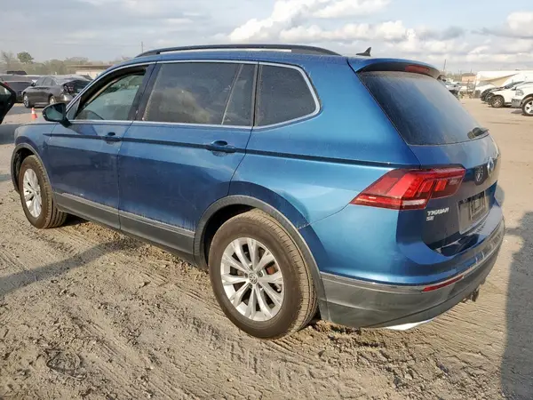 3VV3B7AXXJM007954 2018 VOLKSWAGEN TIGUAN - Image 2
