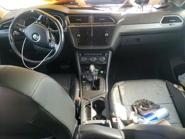 3VV3B7AXXJM009767 2018 VOLKSWAGEN TIGUAN - Image 8