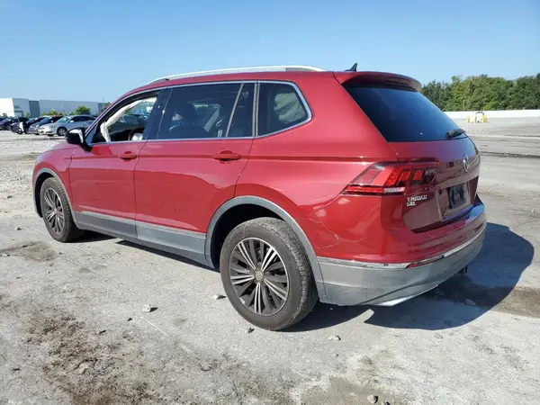 3VV3B7AXXJM015729 2018 VOLKSWAGEN TIGUAN - Image 2