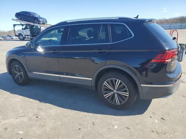 3VV3B7AXXJM021045 2018 VOLKSWAGEN TIGUAN - Image 2