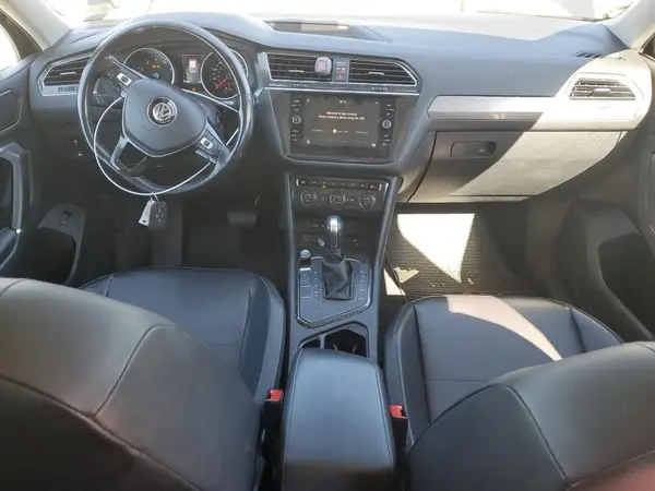 3VV3B7AXXJM021045 2018 VOLKSWAGEN TIGUAN - Image 8
