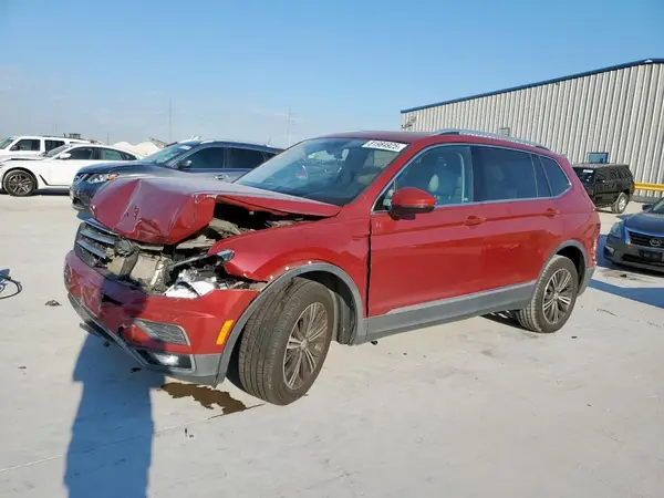 3VV3B7AXXJM023796 2018 VOLKSWAGEN TIGUAN - Image 1