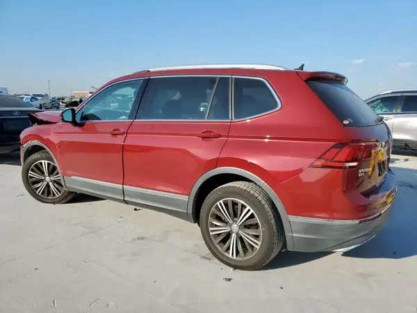 3VV3B7AXXJM023796 2018 VOLKSWAGEN TIGUAN - Image 2