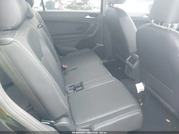 3VV3B7AXXJM033115 2018 VOLKSWAGEN TIGUAN - Image 8