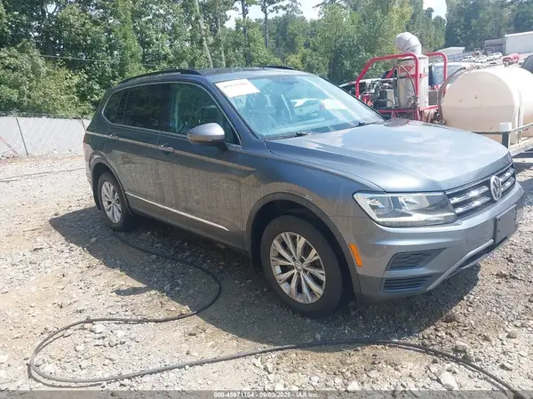 3VV3B7AXXJM061495 2018 VOLKSWAGEN TIGUAN - Image 1
