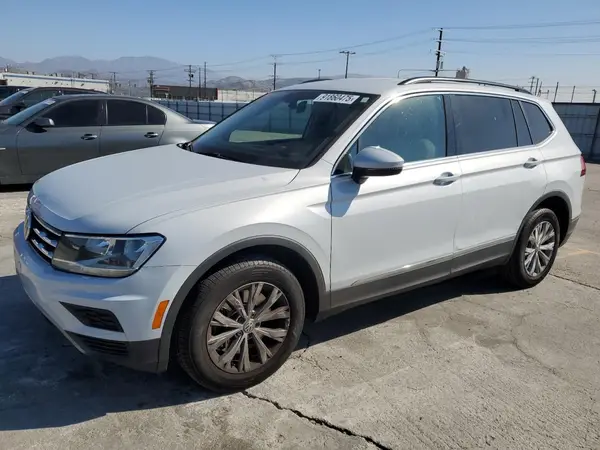 3VV3B7AXXJM066955 2018 VOLKSWAGEN TIGUAN - Image 1
