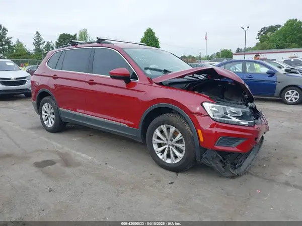 3VV3B7AXXJM086672 2018 VOLKSWAGEN TIGUAN - Image 1