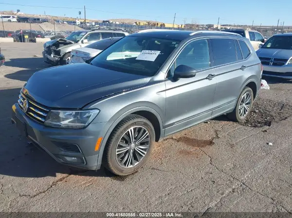 3VV3B7AXXJM088230 2018 VOLKSWAGEN TIGUAN - Image 2
