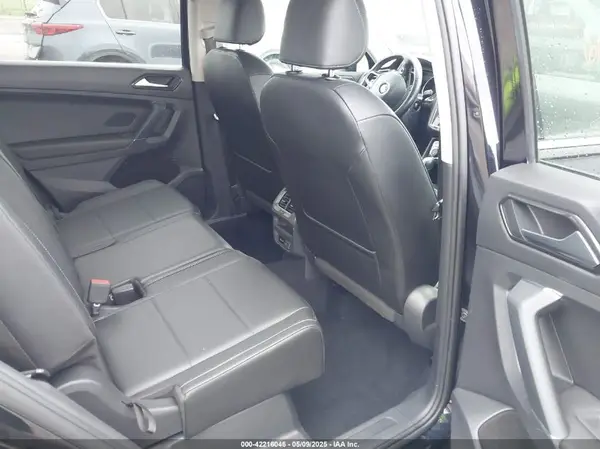 3VV3B7AXXJM090706 2018 VOLKSWAGEN TIGUAN - Image 8
