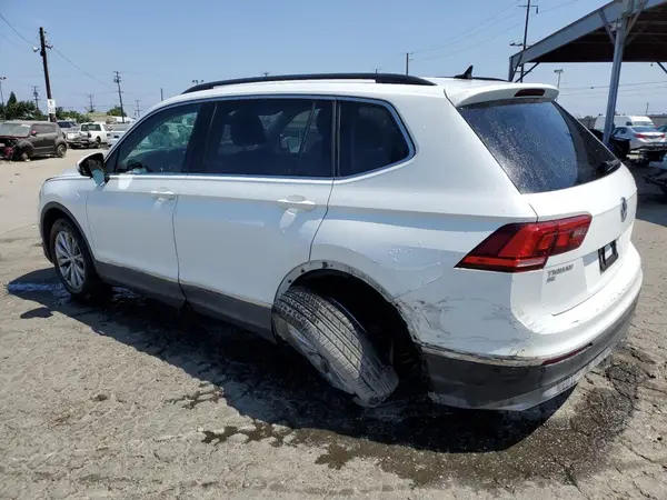 3VV3B7AXXJM098319 2018 VOLKSWAGEN TIGUAN - Image 2
