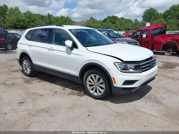 3VV3B7AXXJM124630 2018 VOLKSWAGEN TIGUAN - Image 1