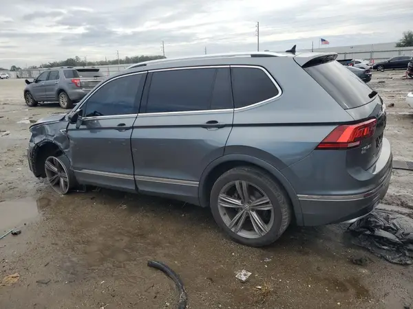 3VV3B7AXXJM137247 2018 VOLKSWAGEN TIGUAN - Image 2