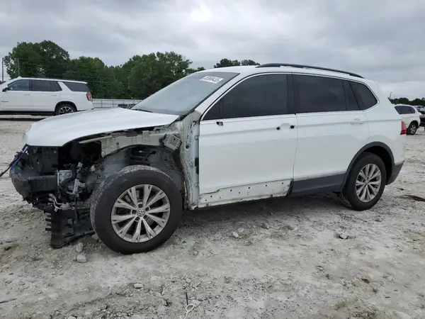 3VV3B7AXXJM153366 2018 VOLKSWAGEN TIGUAN - Image 1