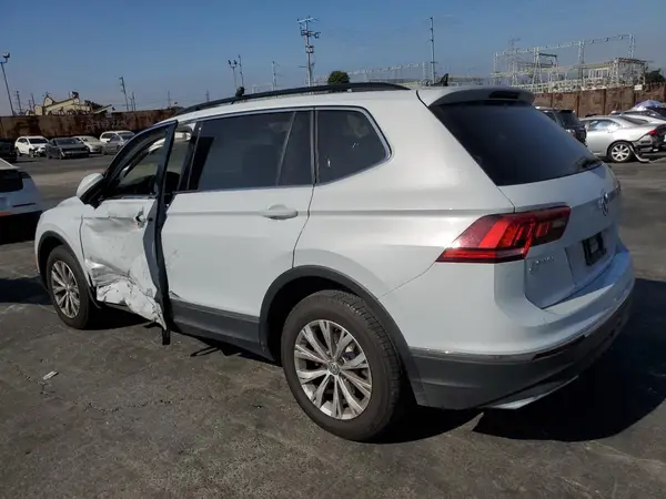 3VV3B7AXXJM164271 2018 VOLKSWAGEN TIGUAN - Image 2