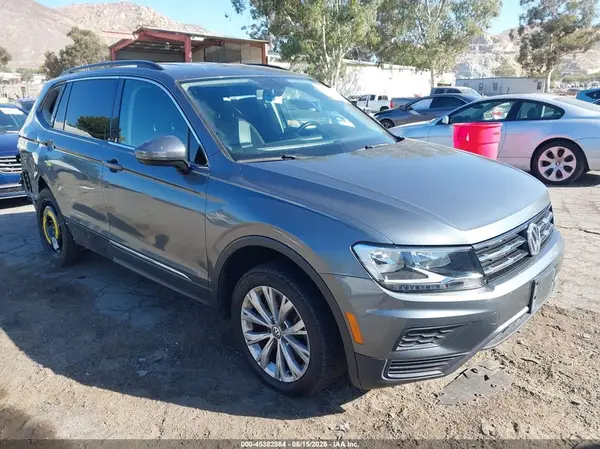 3VV3B7AXXJM174783 2018 VOLKSWAGEN TIGUAN - Image 1