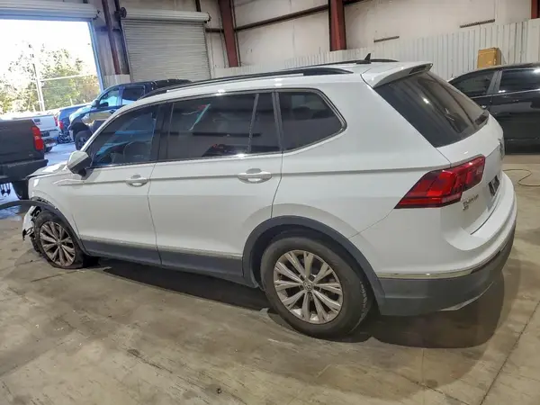 3VV3B7AXXJM178381 2018 VOLKSWAGEN TIGUAN - Image 2