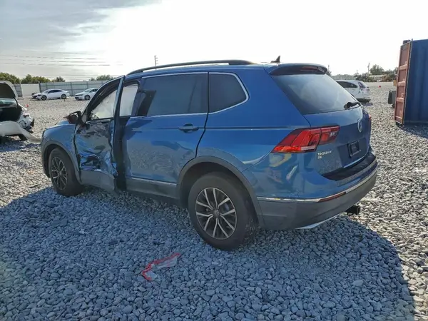 3VV3B7AXXJM181927 2018 VOLKSWAGEN TIGUAN - Image 2