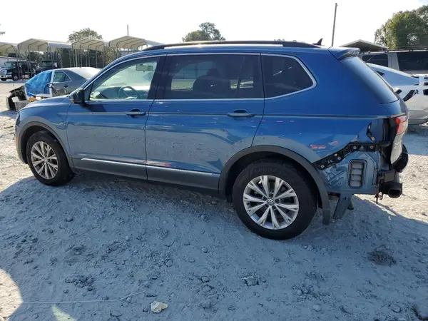3VV3B7AXXJM183340 2018 VOLKSWAGEN TIGUAN - Image 2