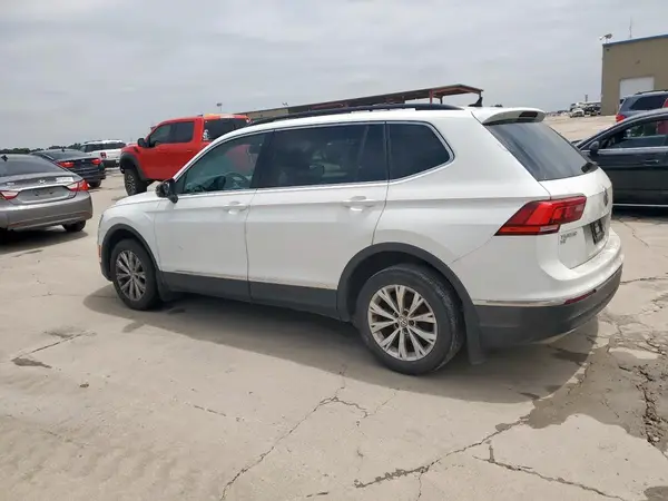 3VV3B7AXXJM186111 2018 VOLKSWAGEN TIGUAN - Image 2