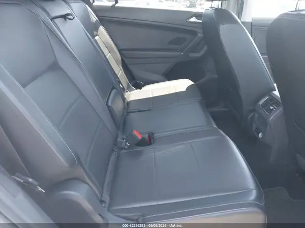 3VV3B7AXXJM188683 2018 VOLKSWAGEN TIGUAN - Image 8