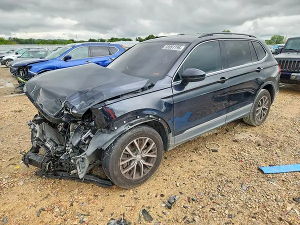 3VV3B7AXXJM197951 2018 VOLKSWAGEN TIGUAN - Image 1