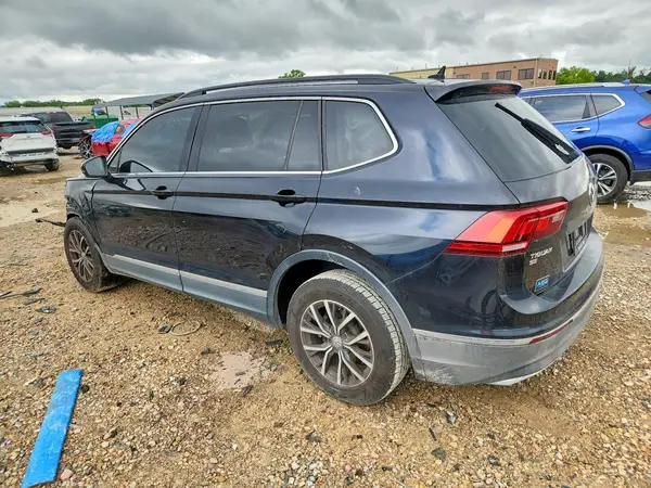 3VV3B7AXXJM197951 2018 VOLKSWAGEN TIGUAN - Image 2