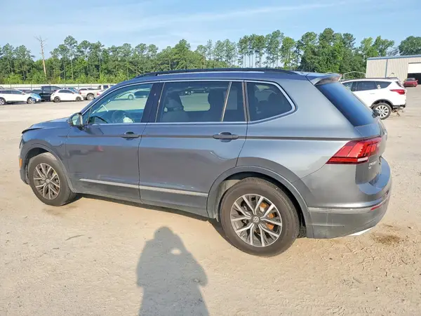3VV3B7AXXJM205529 2018 VOLKSWAGEN TIGUAN - Image 2