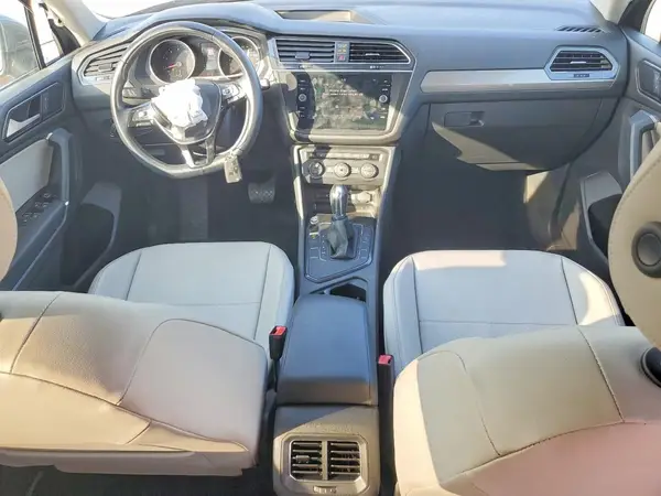 3VV3B7AXXJM205529 2018 VOLKSWAGEN TIGUAN - Image 8