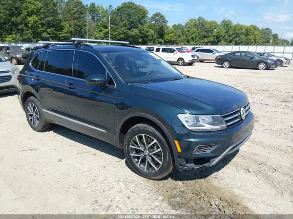 3VV3B7AXXJM207295 2018 VOLKSWAGEN TIGUAN - Image 1