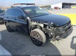 3VV3B7AXXJM207300 2018 VOLKSWAGEN TIGUAN