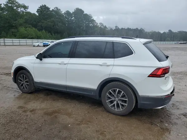 3VV3B7AXXJM209550 2018 VOLKSWAGEN TIGUAN - Image 2