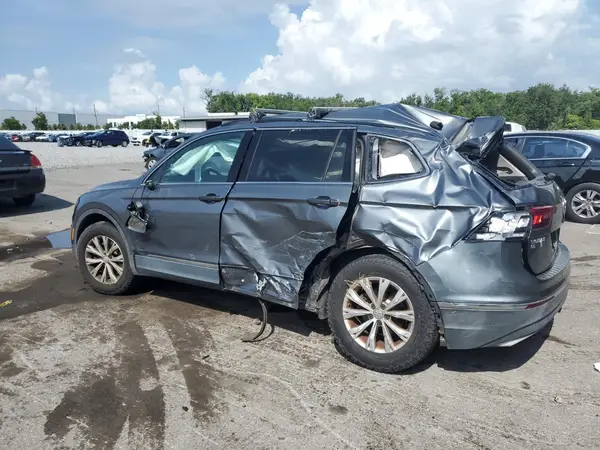 3VV3B7AXXJM213579 2018 VOLKSWAGEN TIGUAN - Image 2