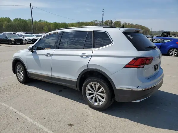 3VV3B7AXXJM214182 2018 VOLKSWAGEN TIGUAN - Image 2