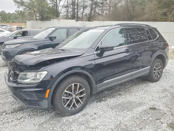 3VV3B7AXXJM218796 2018 VOLKSWAGEN TIGUAN - Image 1