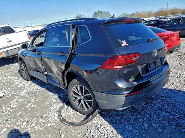 3VV3B7AXXKM005784 2019 VOLKSWAGEN TIGUAN - Image 2