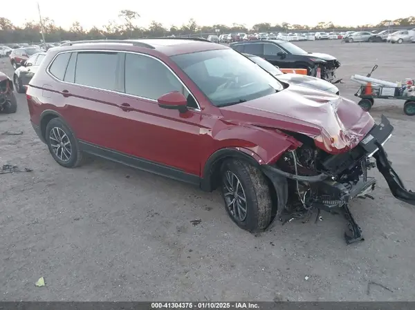 3VV3B7AXXKM013013 2019 VOLKSWAGEN TIGUAN - Image 1