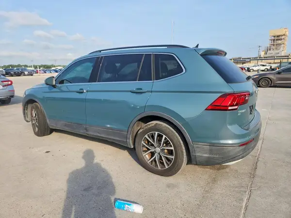 3VV3B7AXXKM104721 2019 VOLKSWAGEN TIGUAN - Image 2