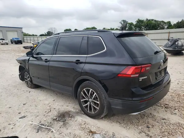 3VV3B7AXXKM132325 2019 VOLKSWAGEN TIGUAN - Image 2