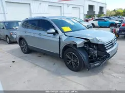3VV3B7AXXKM133247 2019 VOLKSWAGEN TIGUAN