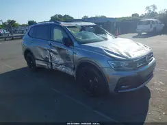 3VV3B7AXXKM136231 2019 VOLKSWAGEN TIGUAN