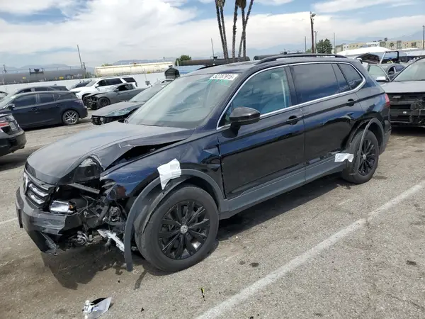 3VV3B7AXXKM142949 2019 VOLKSWAGEN TIGUAN - Image 1